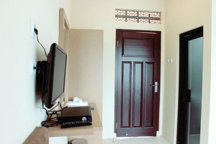 Amerta Giri Guest House Wonosobo Buitenkant foto
