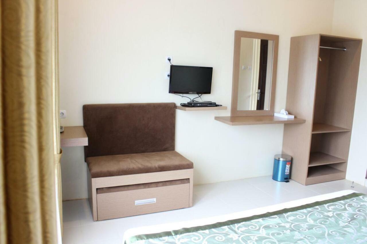 Amerta Giri Guest House Wonosobo Buitenkant foto
